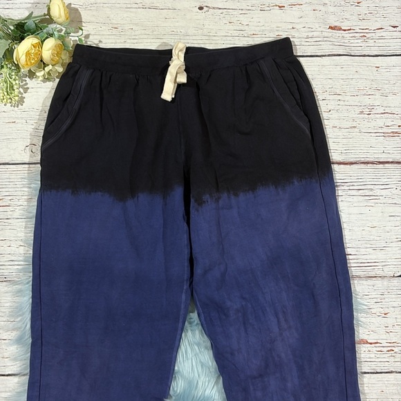Electric & Rose Abbot Kinney Sweatpant in Onyx, Navy, & Cloud - Picture 3 of 9